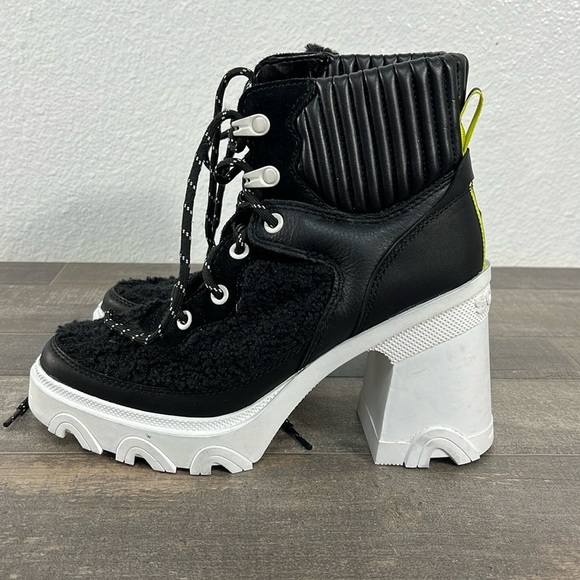 NEW Sorel Brex Heel Cozy Boot in Black - Picture 1 of 11